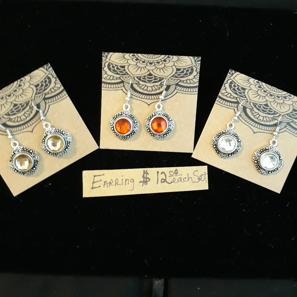 Snap Button Earrings 12$